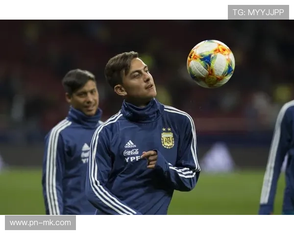 迪巴拉球场风采尽显足球智慧与激情魅力瞬间